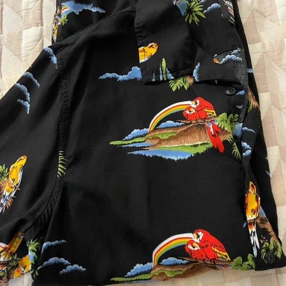 Vans Men's Black Tropical Parrot Shirt Size M - Picture 8 of 8